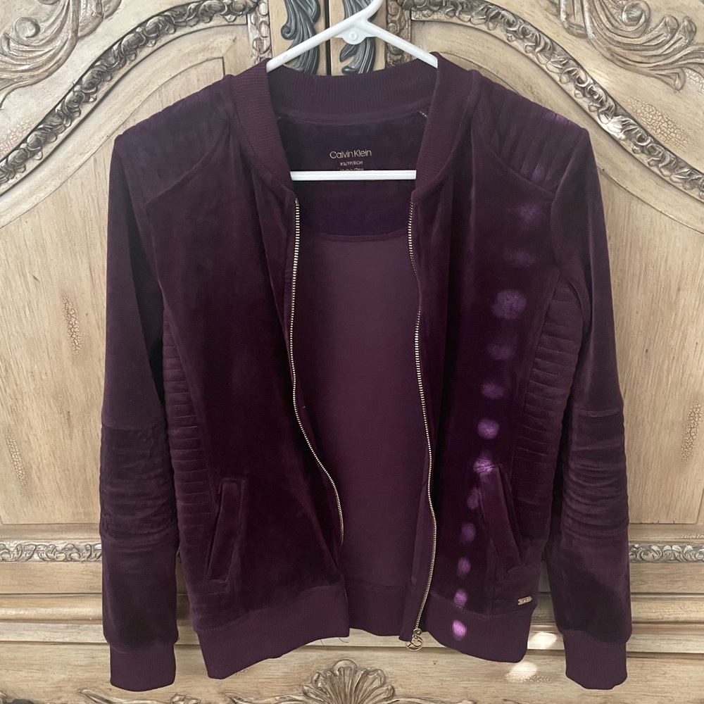 XS Calvin Klein purple velvet track jacket. Super high quality just doesn’t fit